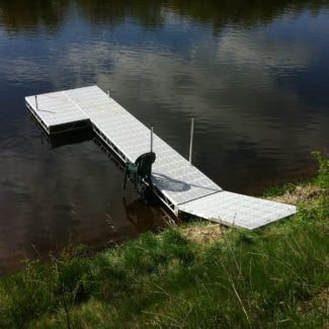 Ridgeline dock with ramp